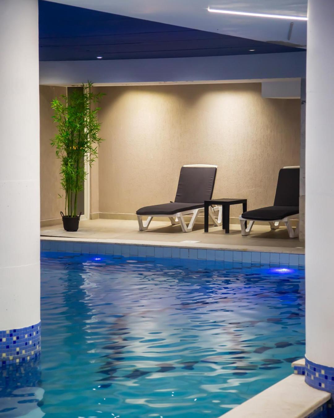 Doanesia Premium Hotel & Spa ติรานา ภายนอก รูปภาพ